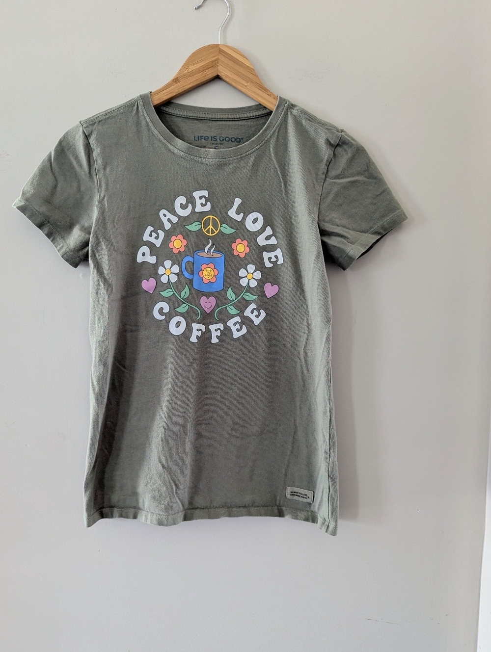 Life Is Good Crusher Graphic T Shirt Green Peace Love and Coffee Size Small